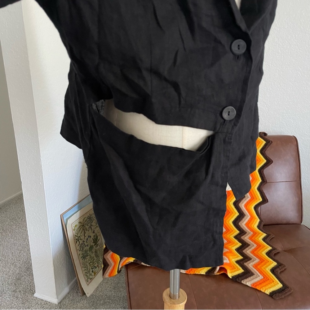 Luukaa Lagenlook Asymmetrical Cut Out Linen Buttoned Top - Picture 4 of 10